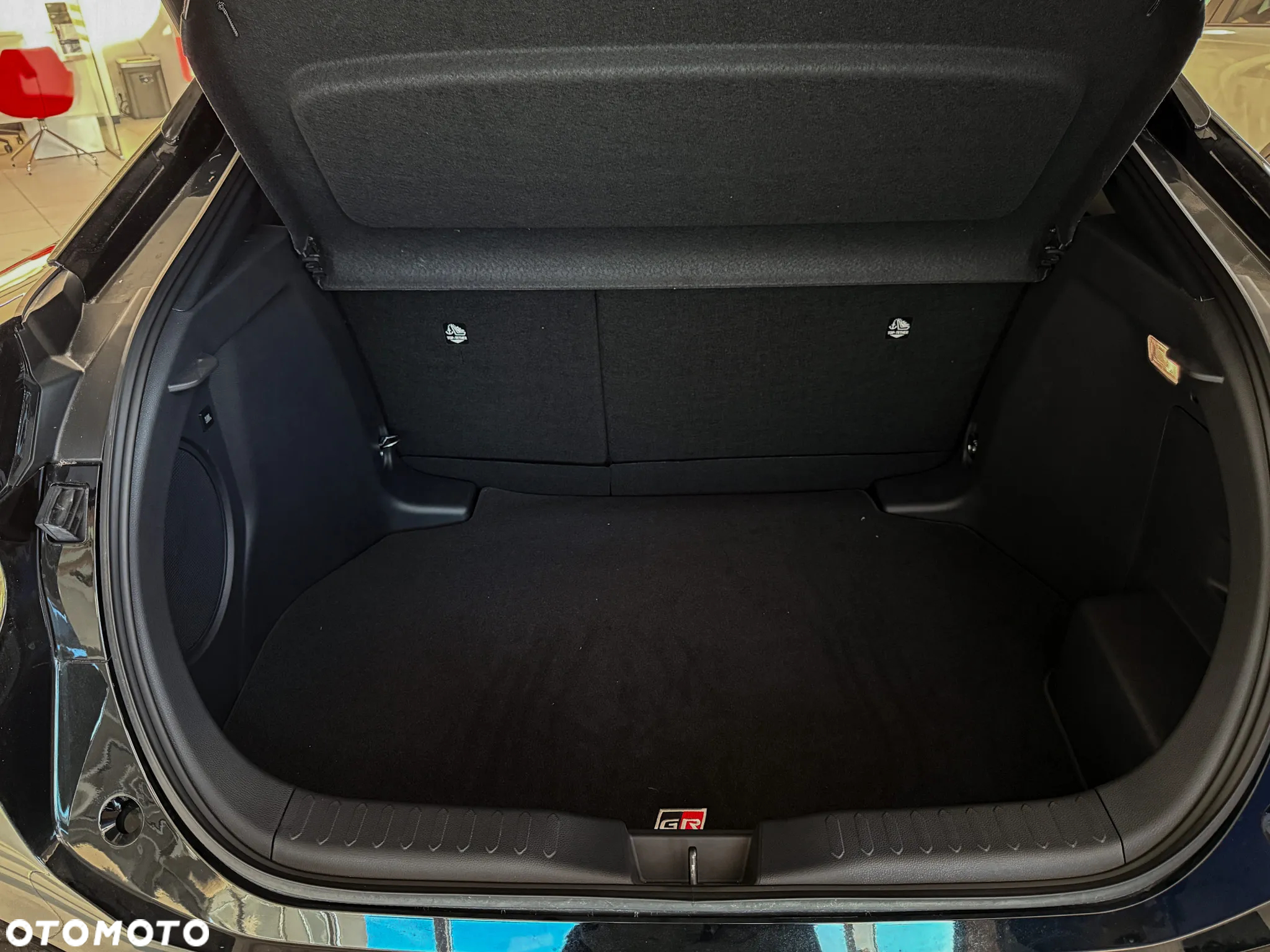 Toyota C-HR 2.0 Hybrid Premiere Edition - 8