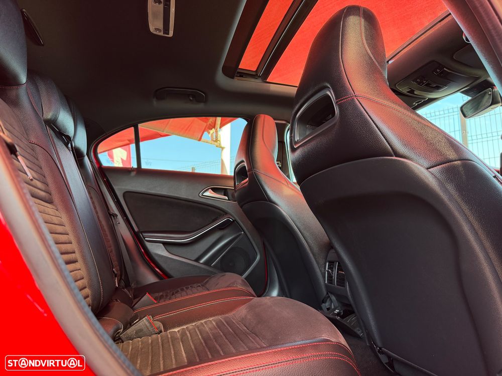 Mercedes-Benz A 180 d 7G-DCT AMG Line - 24