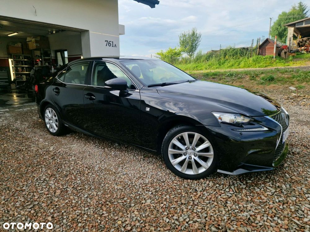Lexus IS - 2