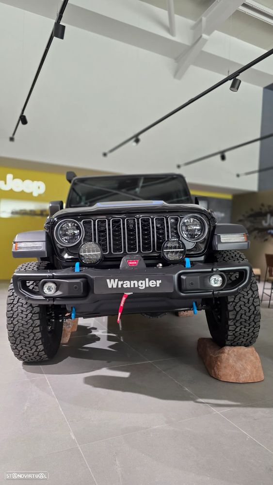 Jeep Wrangler - 5
