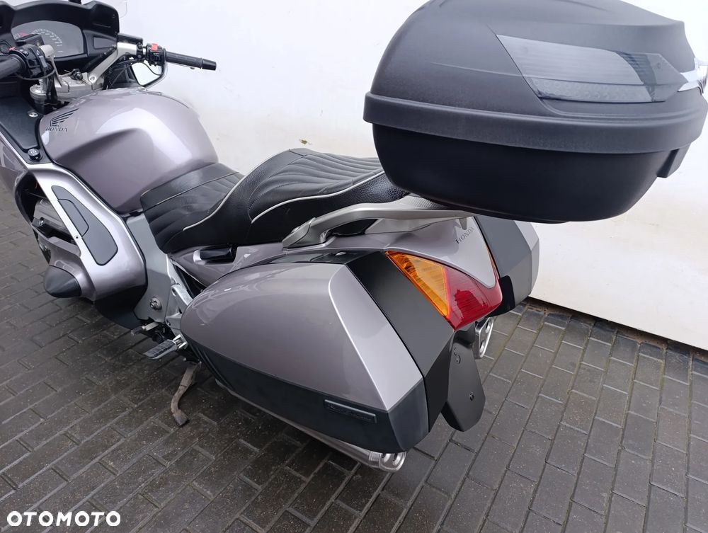 Honda ST - 18