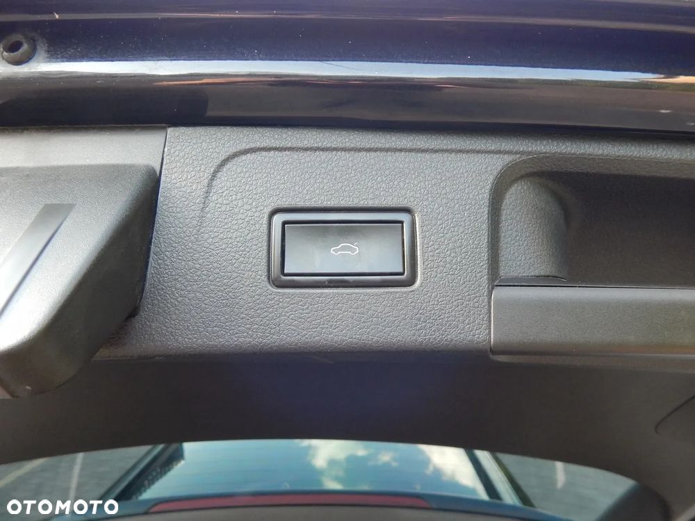 Volkswagen Passat - 20