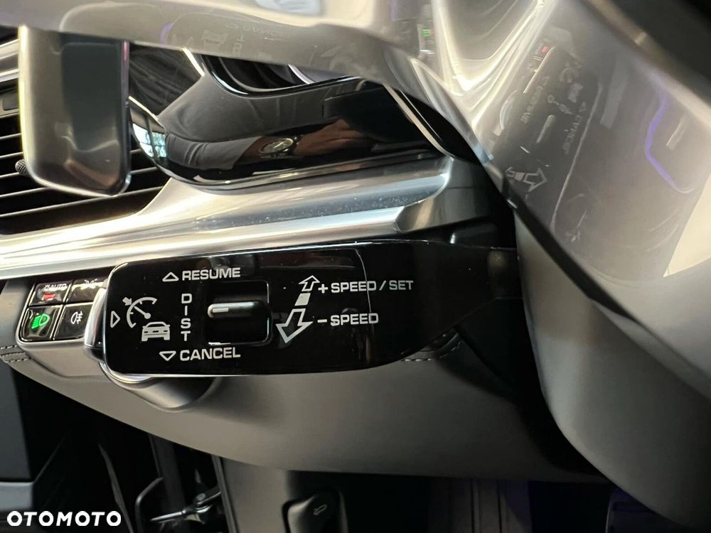 Porsche Panamera 4 - 21