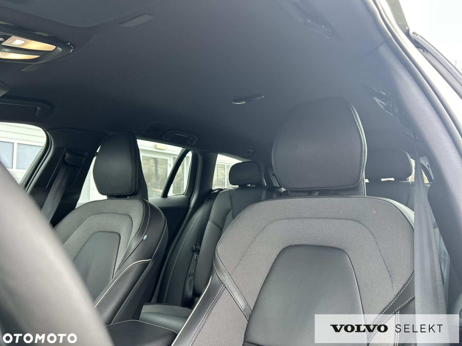 Volvo V60 Cross Country - 12