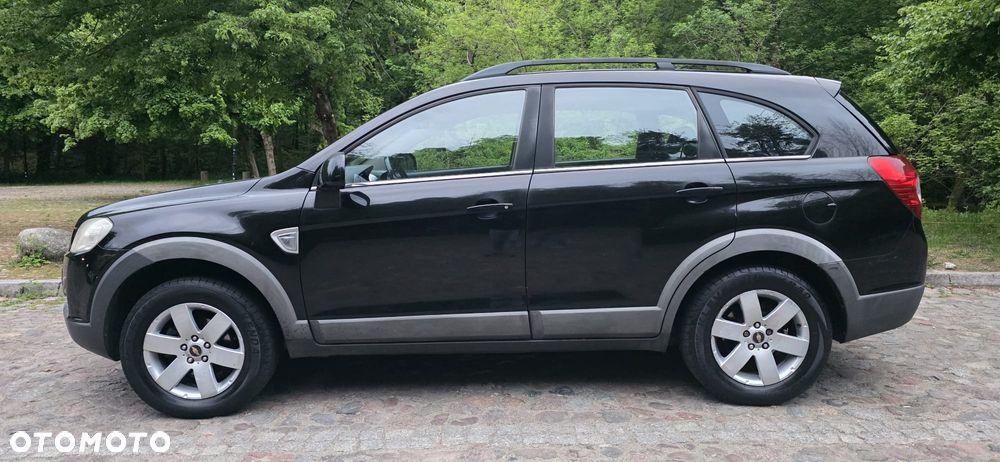 Chevrolet Captiva 2.0 d LT medium - 3