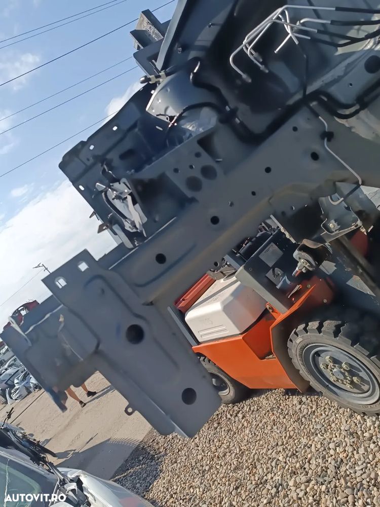 LONJERON DREAPTA DACIA LOGAN