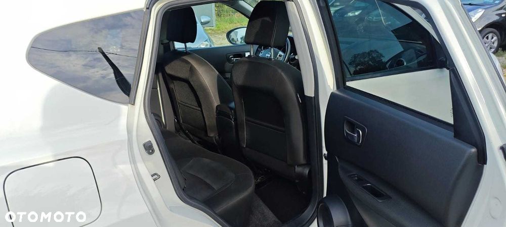 Nissan Qashqai - 12