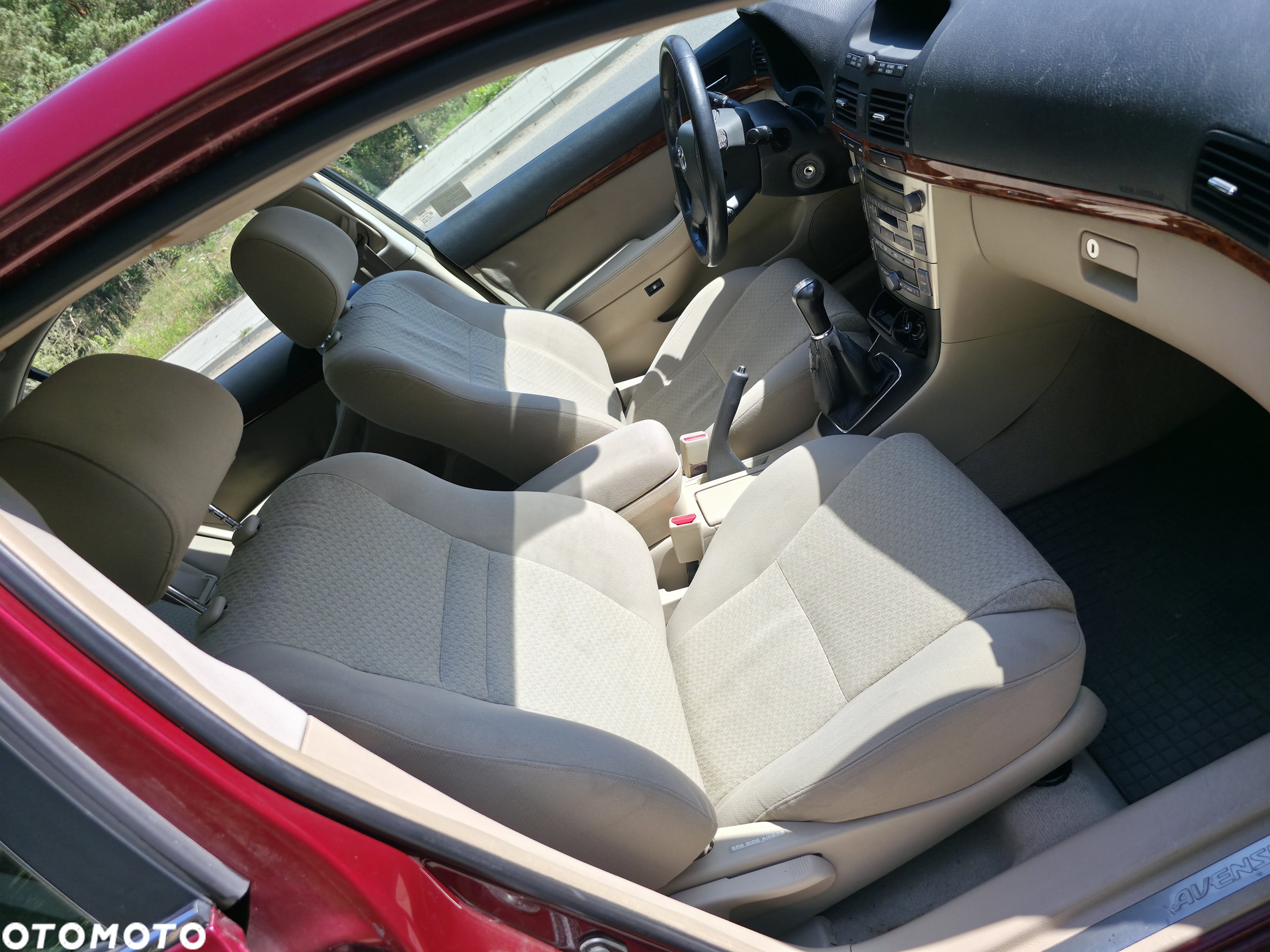 Toyota Avensis - 33