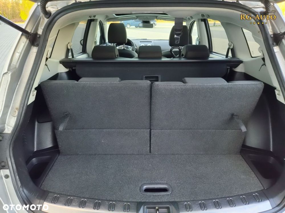 Nissan Qashqai+2 - 30