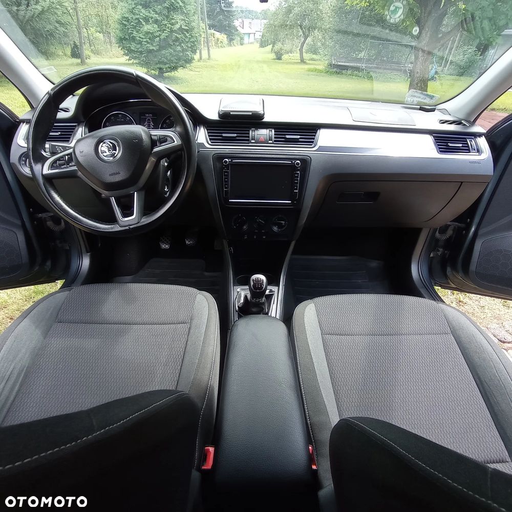 Skoda RAPID 1.2 Ambition - 6
