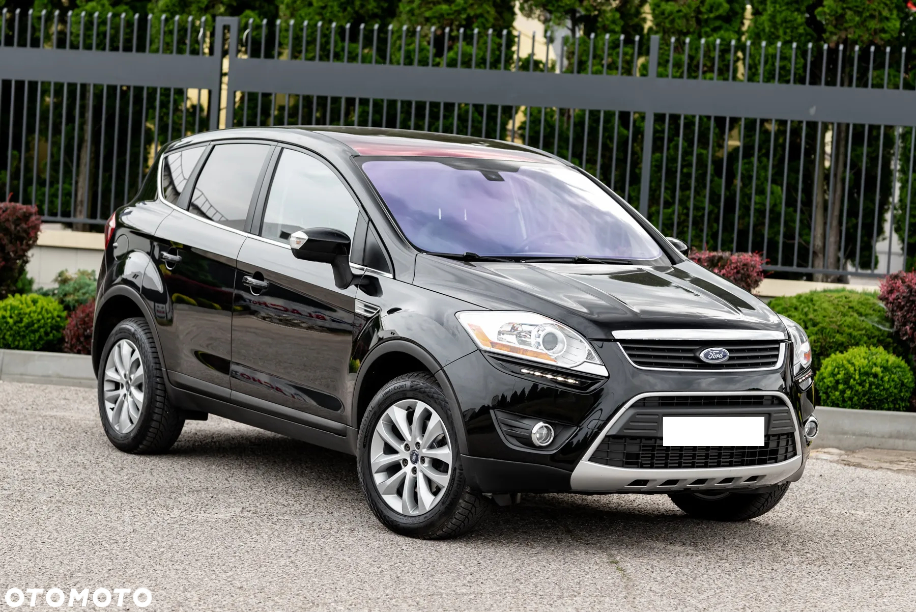 Ford Kuga 2.5 4x4 Titanium - 3