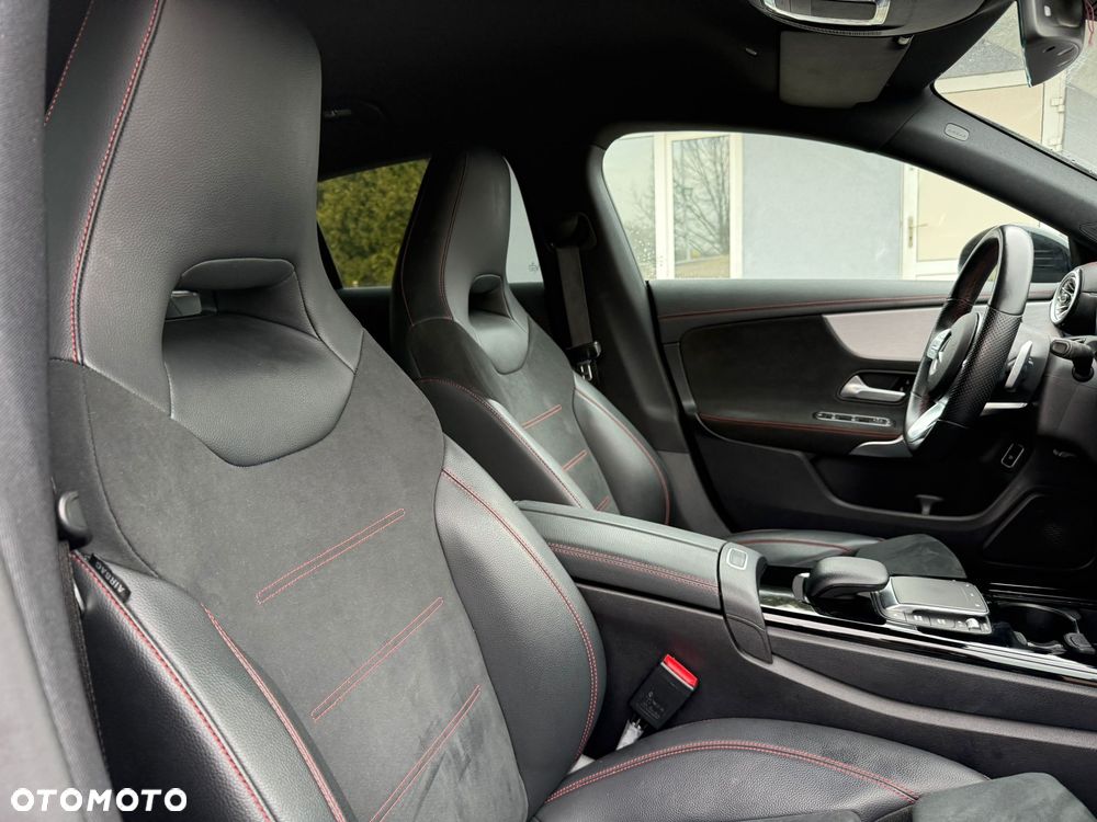 Mercedes-Benz CLA 180 d 8G-DCT AMG Line - 24