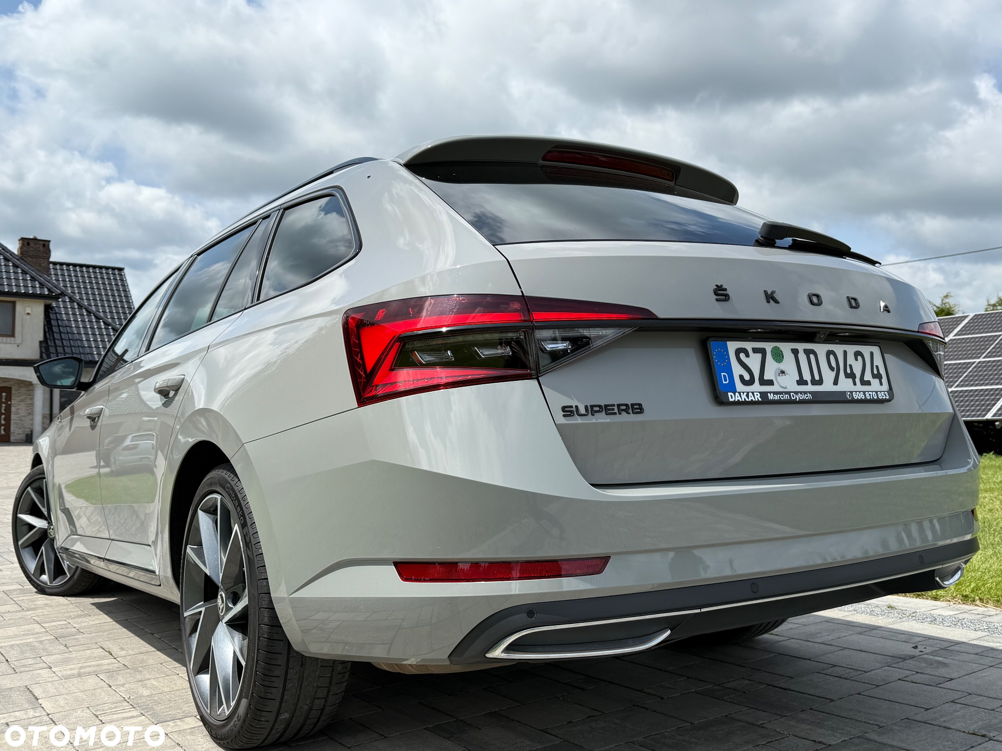 Skoda Superb 2.0 TDI Sportline DSG - 4