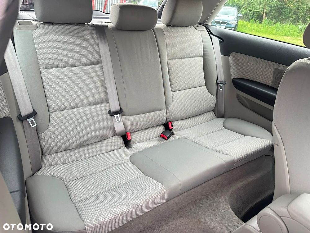 Audi A3 3-drzwiowe 1.6 Attraction - 28