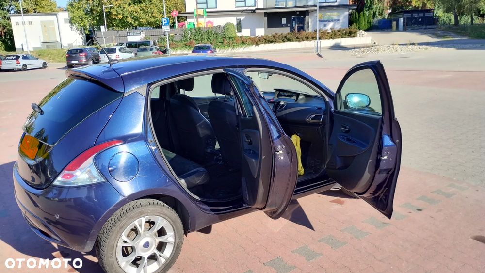 Lancia Ypsilon 1.3JTD Platinum S&S EU6 - 4
