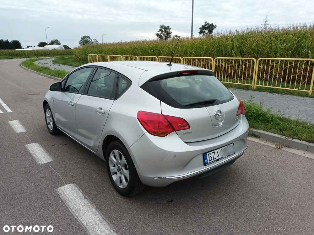 Opel Astra 1.6 CDTI Cosmo - 7