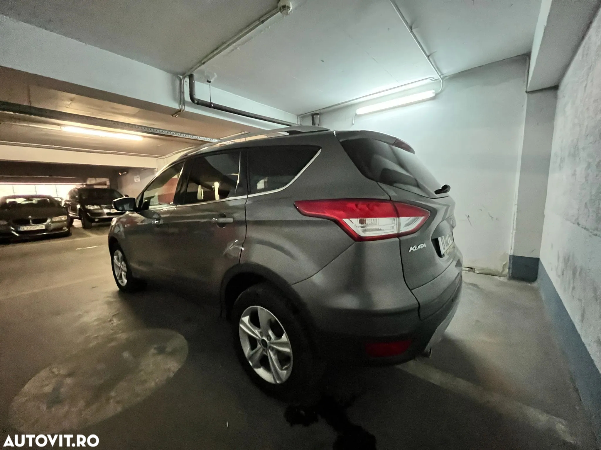 Ford Kuga 2.0 TDCi 4WD Powershift Titanium - 4