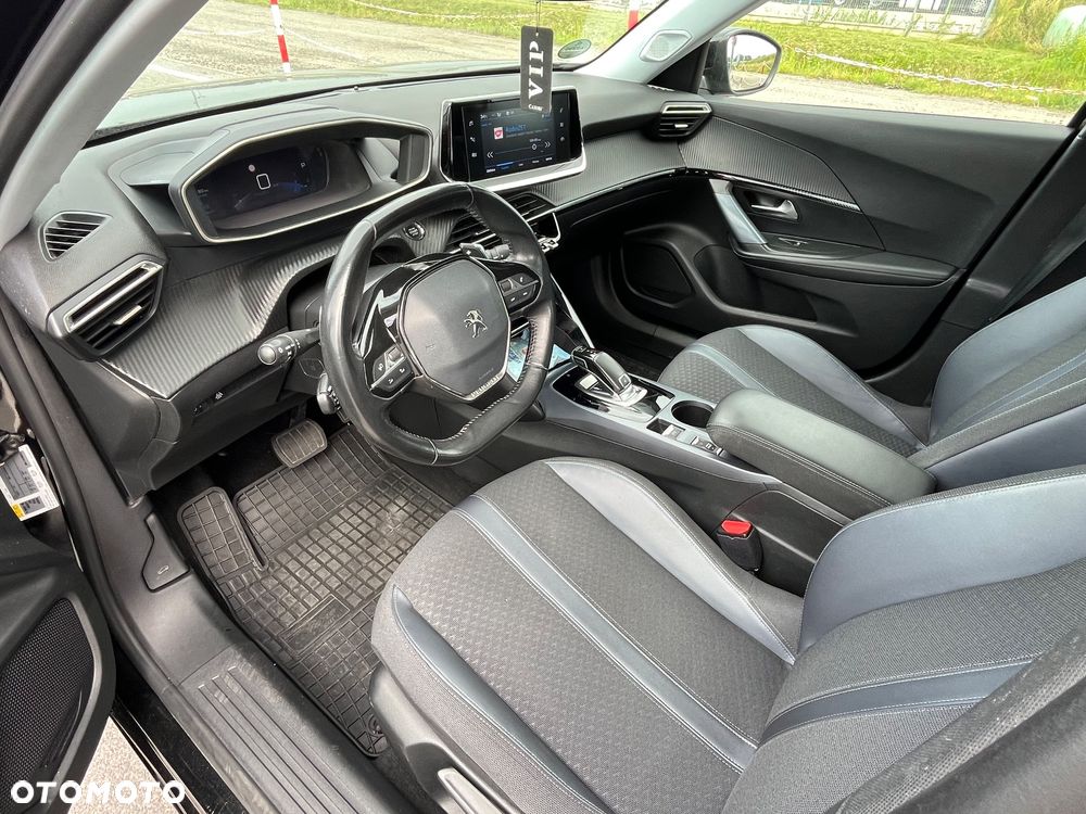 Peugeot 2008 PureTech 130 EAT8 Allure - 10