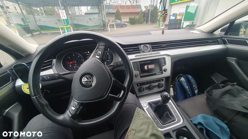 Volkswagen Passat 2.0 TDI BMT Comfortline - 11