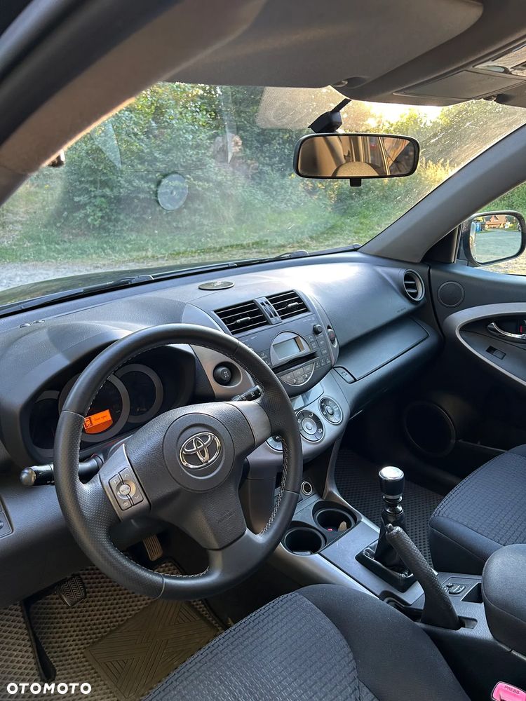 Toyota RAV4 2.2 D-4D Premium - 5