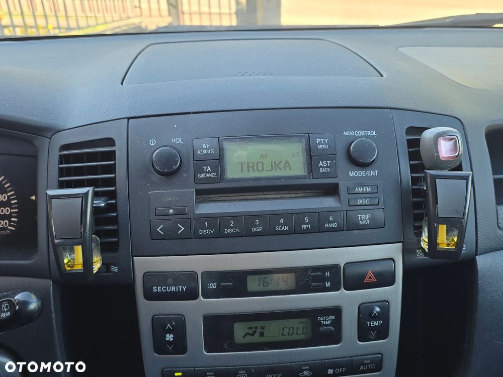 Toyota Corolla Verso 1.6 - 19