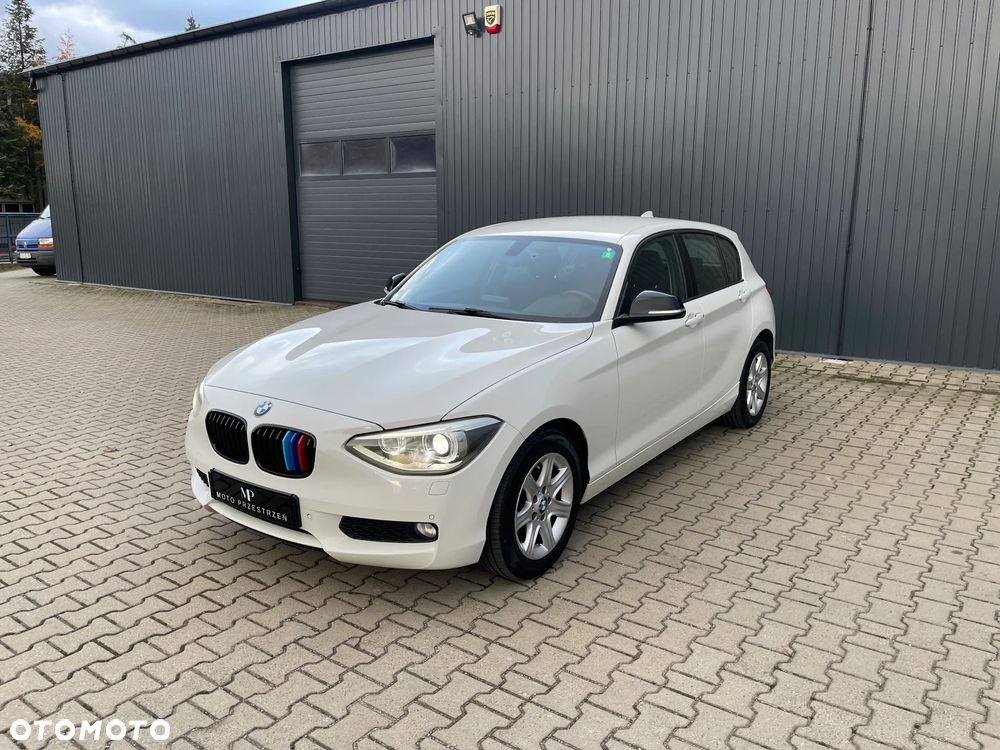 BMW Seria 1 116i - 26