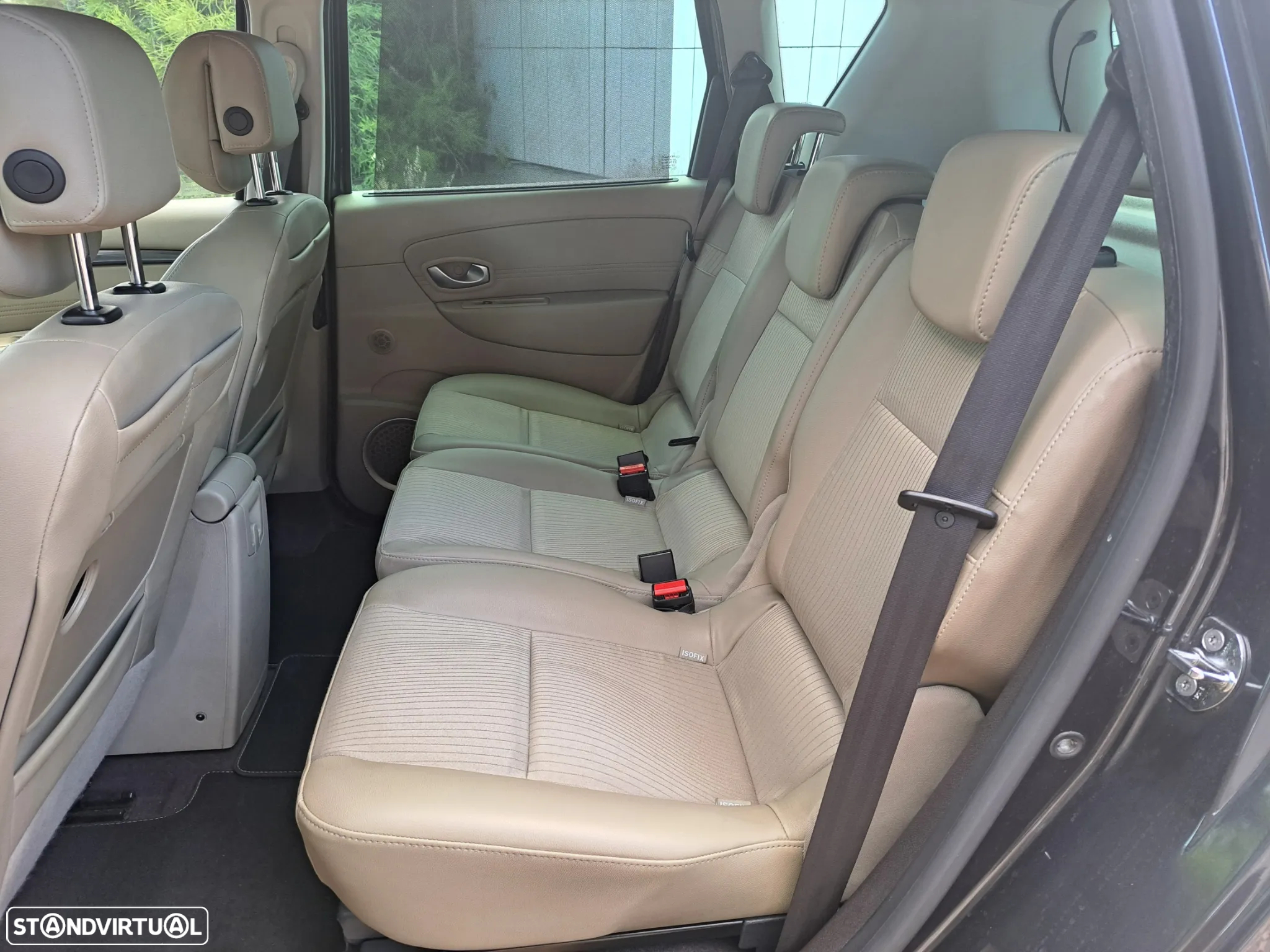 Renault Scénic 1.5 dCi Dynamique S EDC - 8