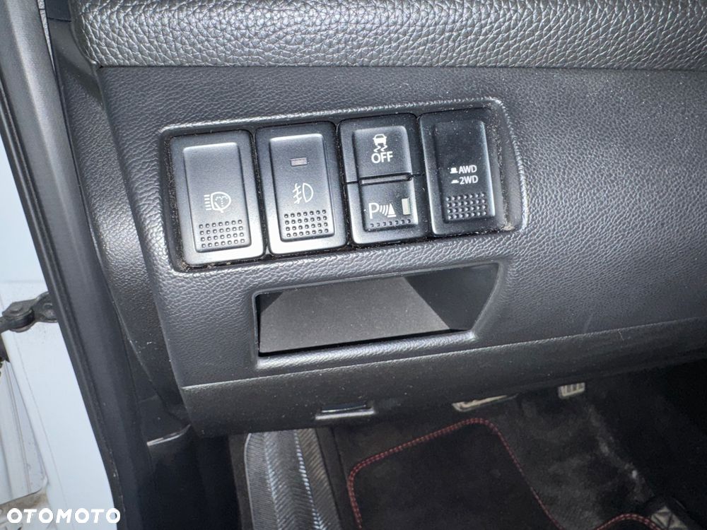 Suzuki Kizashi 2.4 Sport 4WD CVT - 10