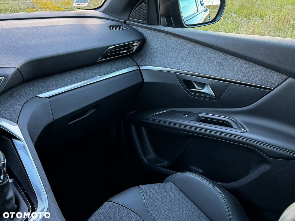 Peugeot 3008 1.2 PureTech Allure Pack S&S - 24