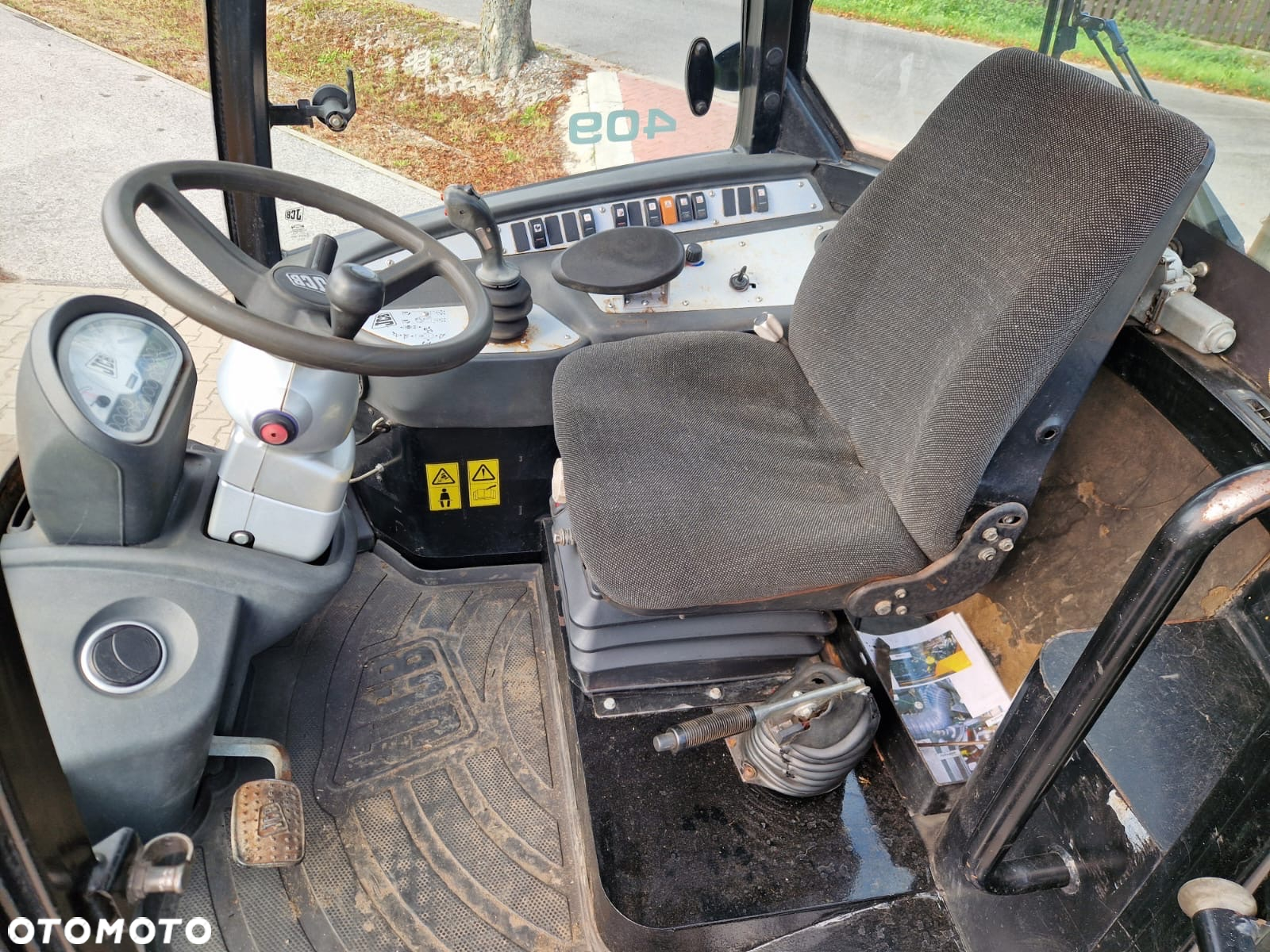JCB 409 - 7