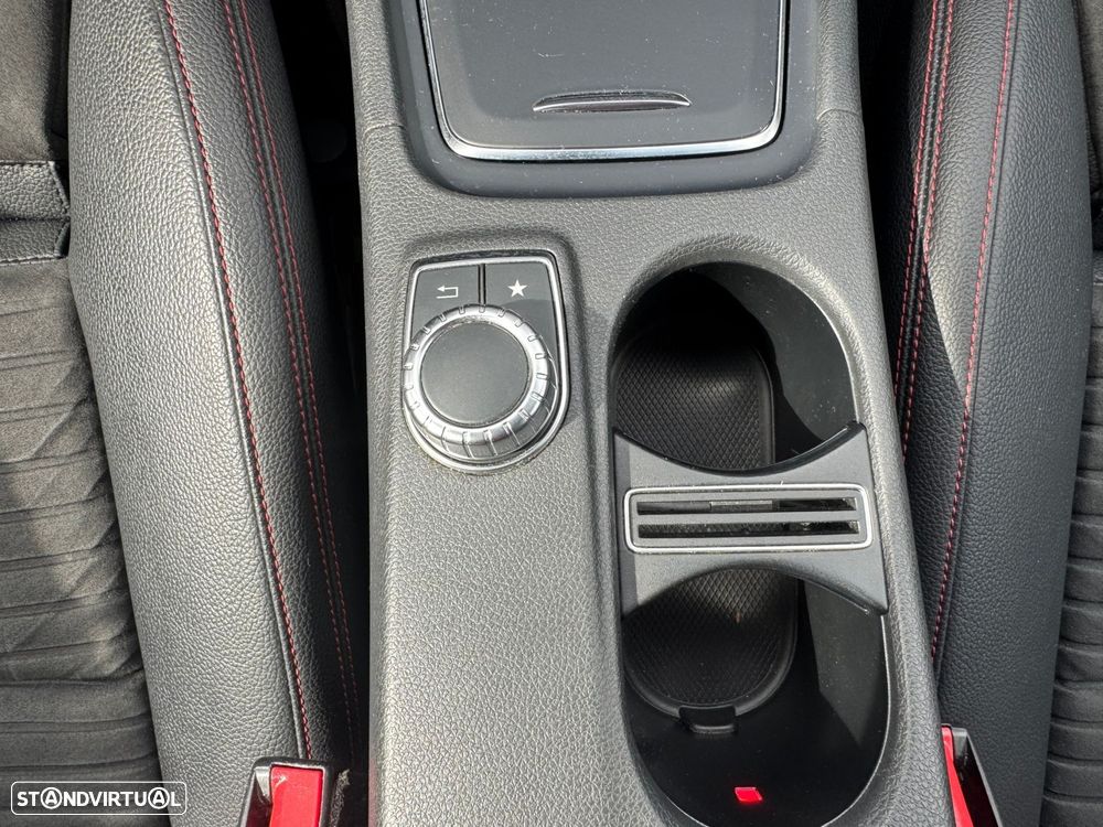 Mercedes-Benz CLA 220 d AMG Line Aut. — fotografia 25