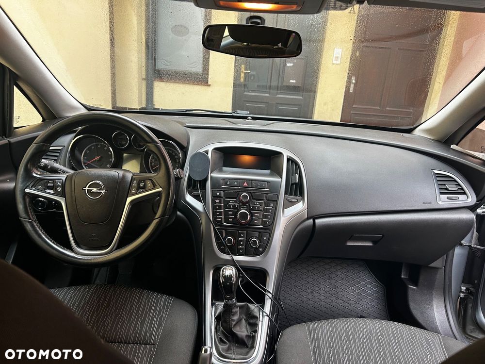 Opel Astra 1.6 Enjoy - 10