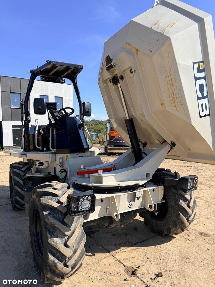 JCB 6ST - 5