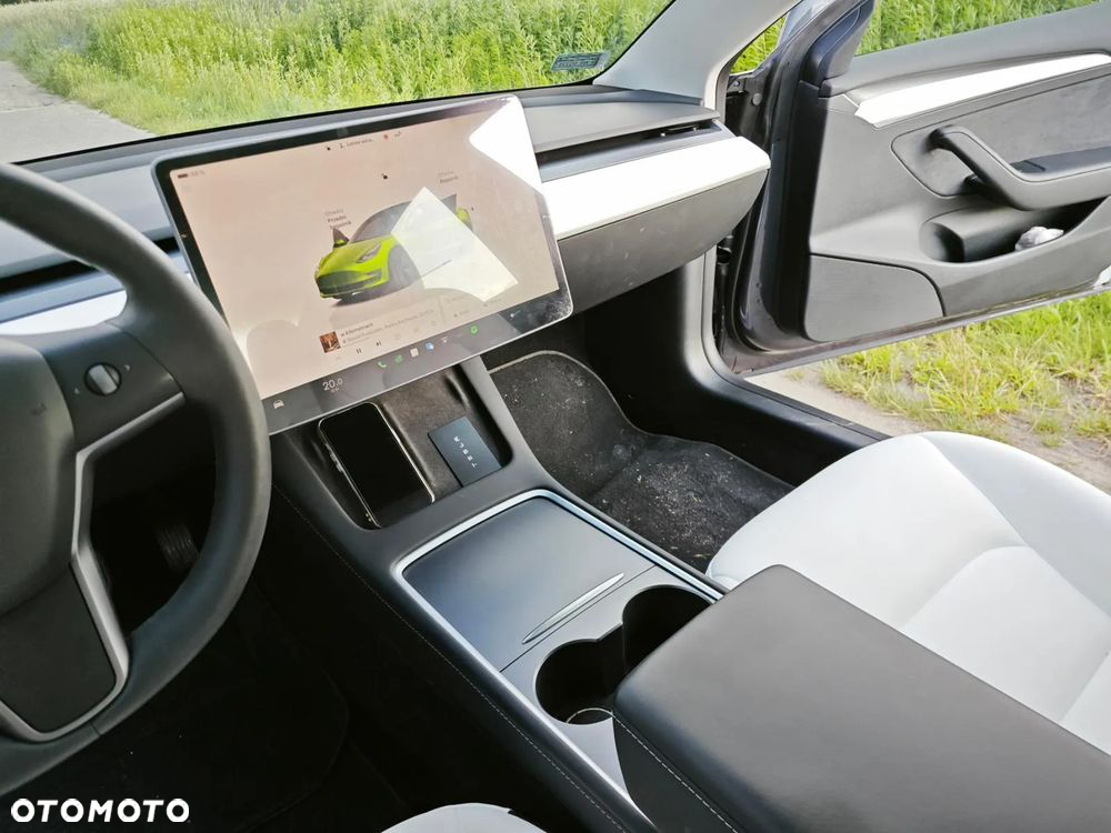 Tesla Model 3 Long Range AWD - 6