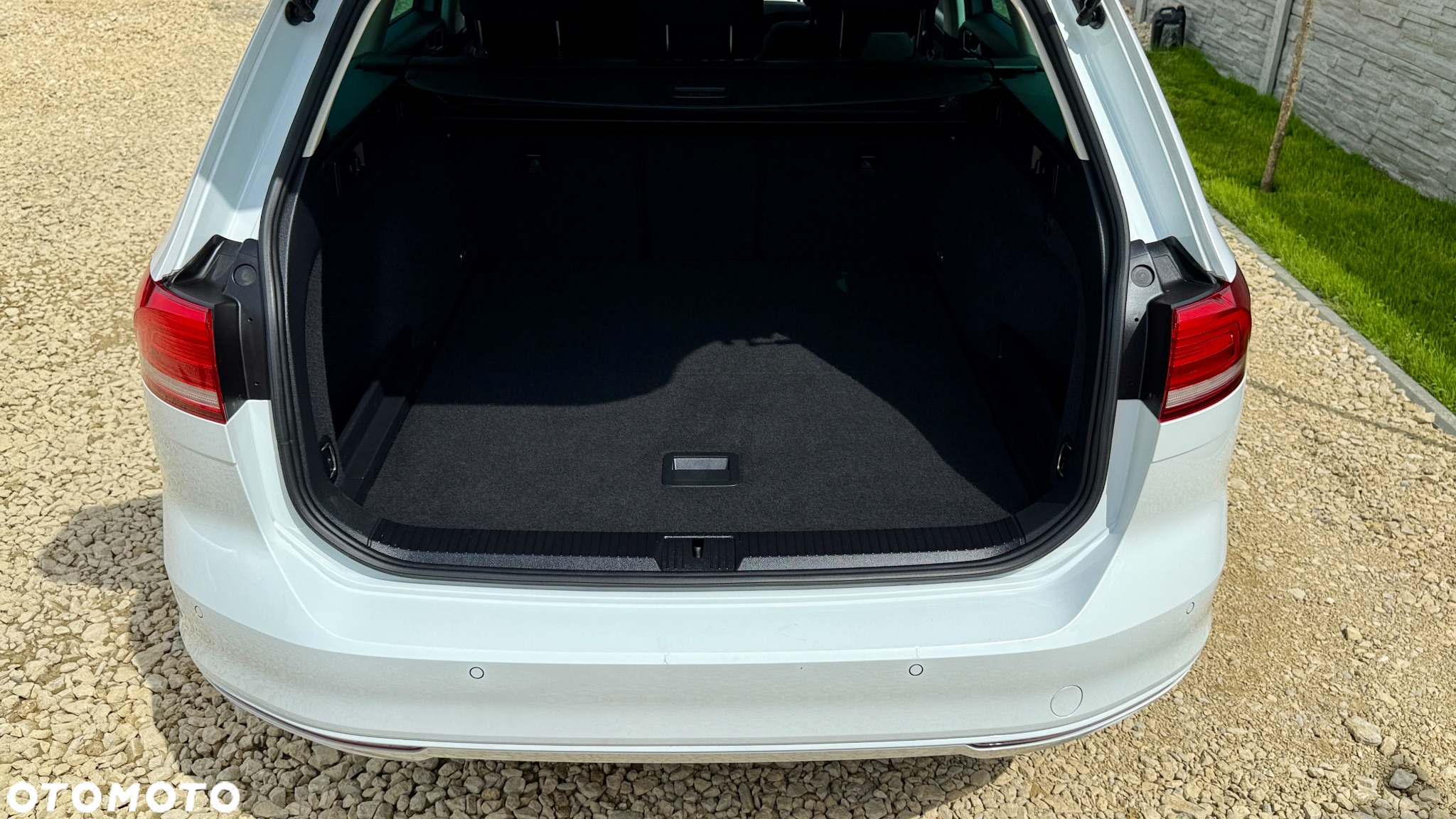 Volkswagen Passat Variant 1.6 TDI SCR DSG Comfortline - 16