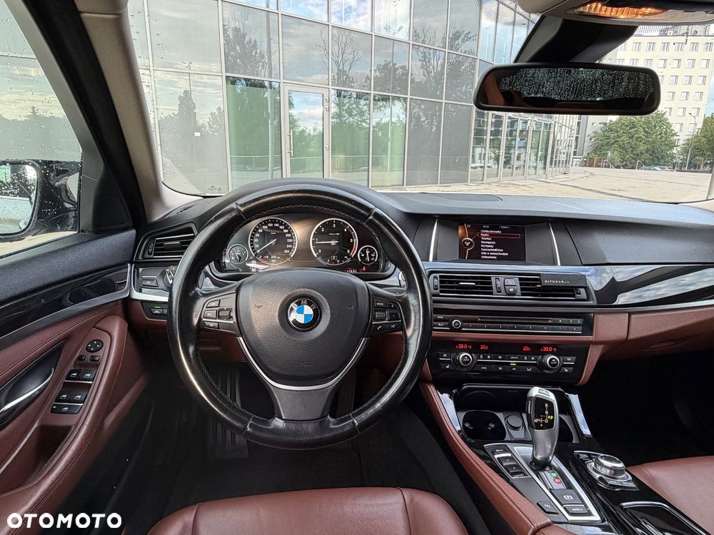 BMW Seria 5 520d Luxury Line - 15