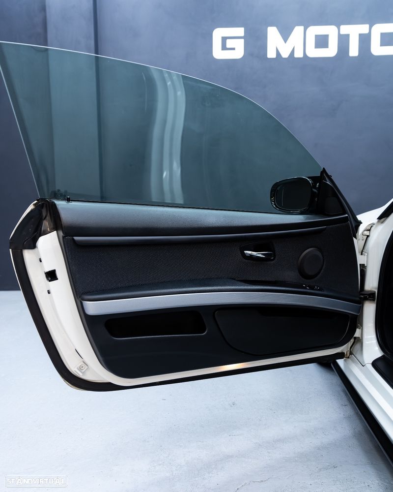 BMW 320 d Coupe Auto - 25