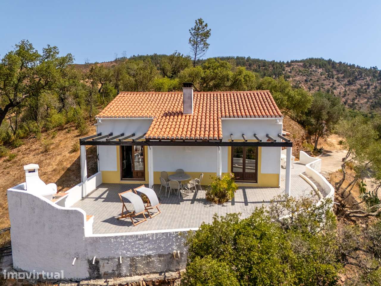 CASA TÉRREA ELEVADA COM VISTAS PANORAMICAS PARA ODECEIXE - Grande imagem: 2/29