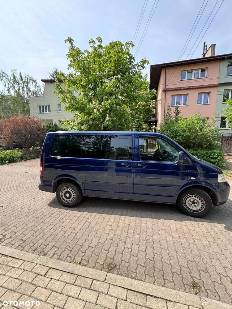 Volkswagen Multivan - 2