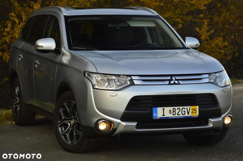 Mitsubishi Outlander 2.0 Intense + Navi 4WD CVT - 19
