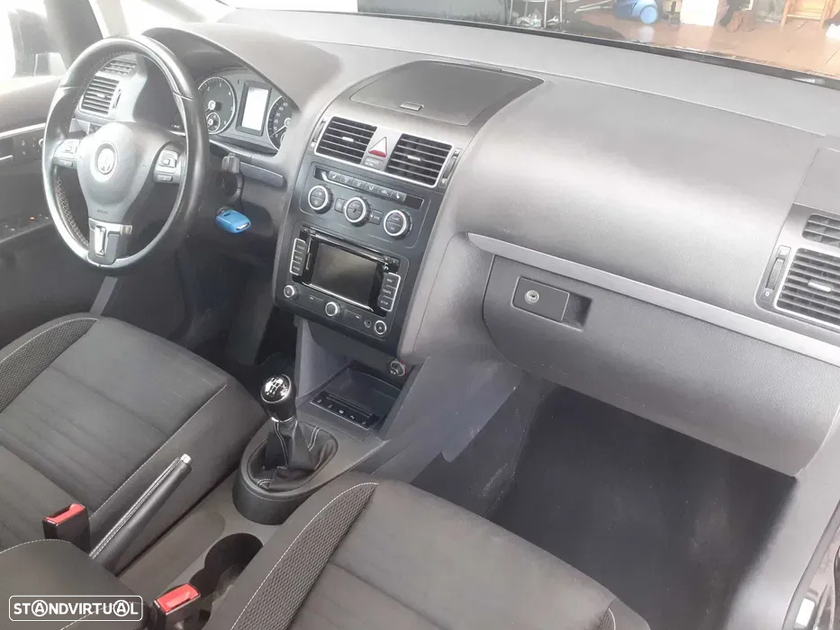 VW Touran 1.6 TDI DPF BlueMotion Cup - 5