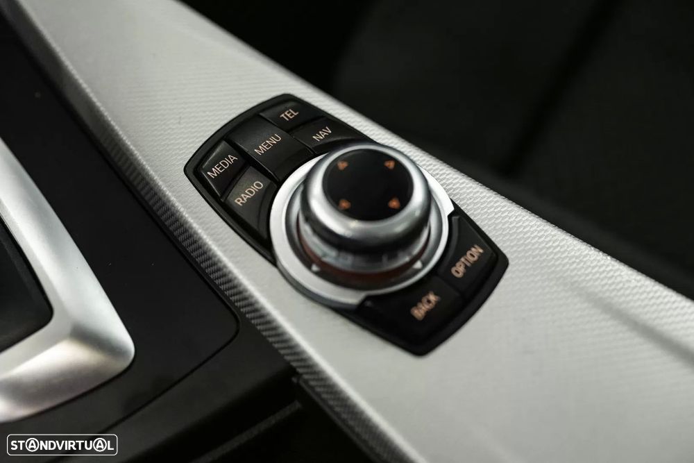 BMW 318 d Touring Aut. M Sport - 13