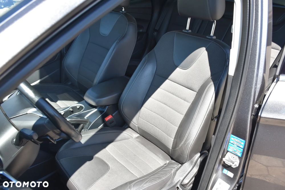 Ford Kuga 2.0 TDCi 4x4 Titanium - 13