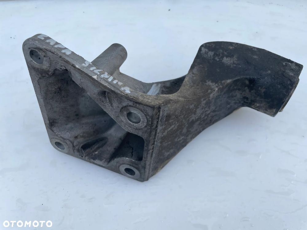 ŁAPA WSPORNIK SILNIKA BMW E46 1.8 N42B18A 6759487 - 3