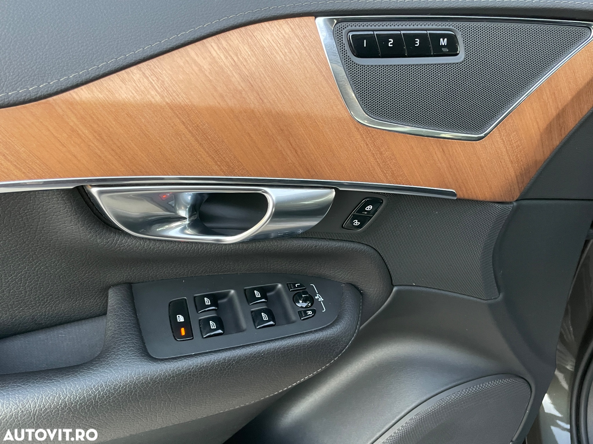 Volvo XC 90 B5 MHEV AWD 7 locuri Momentum Pro - 14