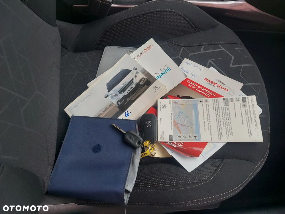 Peugeot 2008 e-HDi FAP 92 STOP & START Active - 12