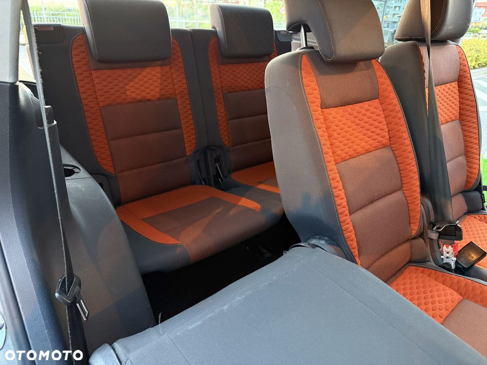 Volkswagen Touran 1.4 TSI Cross - 18