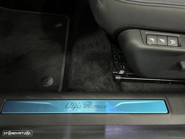 Alfa Romeo Junior Elletrica 50 kWh - 24