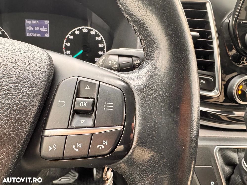 Ford Tourneo Custom - 14