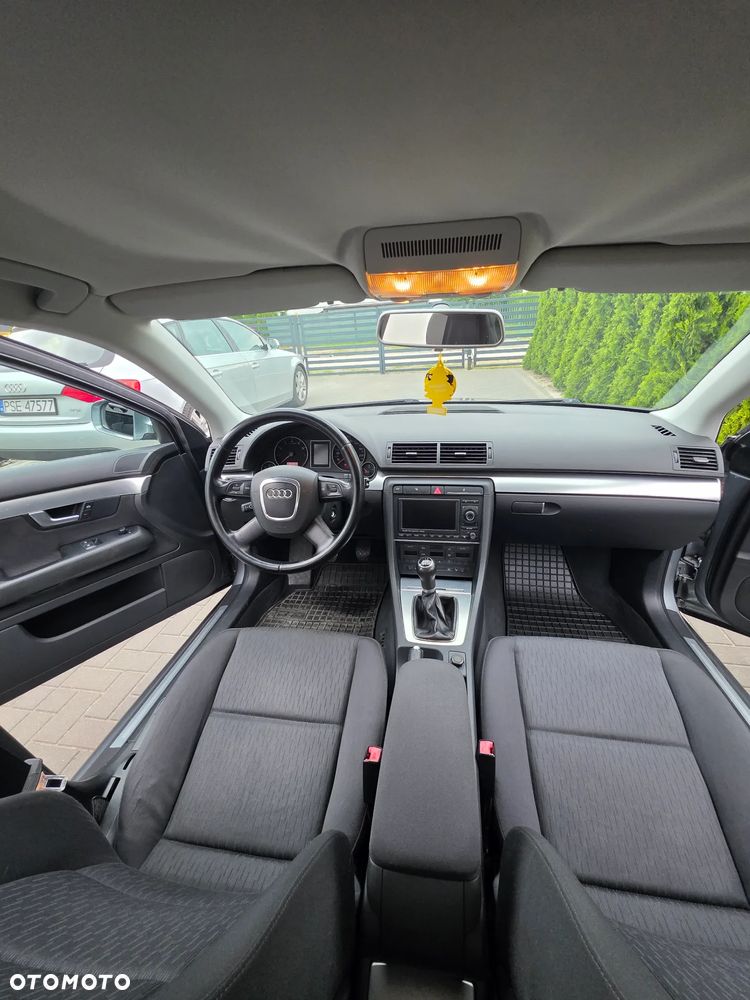 Audi A4 Limousine 1.8 - 8